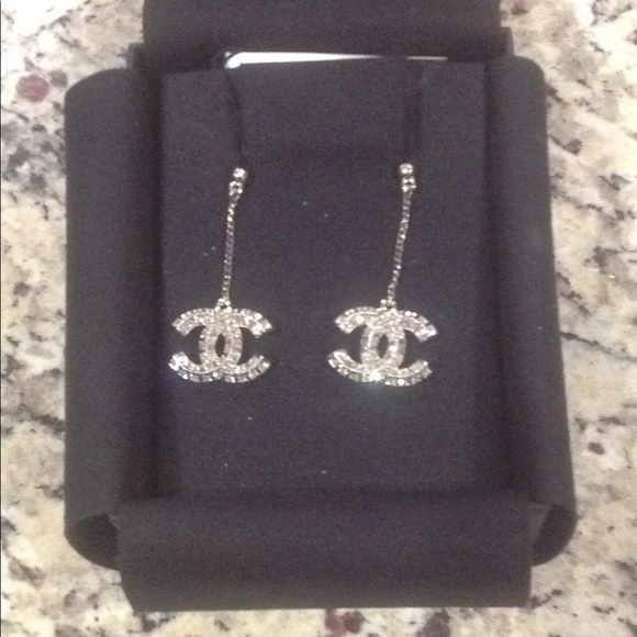 Chanel CC earrings - Picture 3 of 5